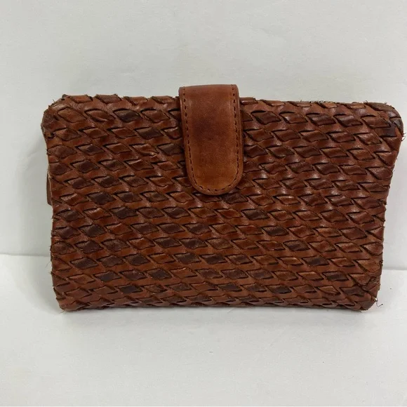 Vilenca Holland Woven Leather Bifold Distressed Wallet - Anthropologie